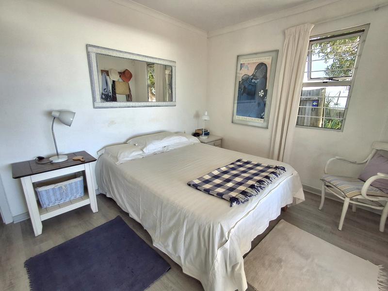 2 Bedroom Property for Sale in Hannasbaai Western Cape